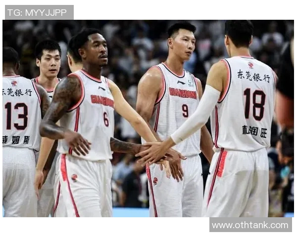 深圳篮球队在城市联赛中的灵活性展现与战术解析 深圳篮球队在城市联赛中的灵活性展现与战术解析